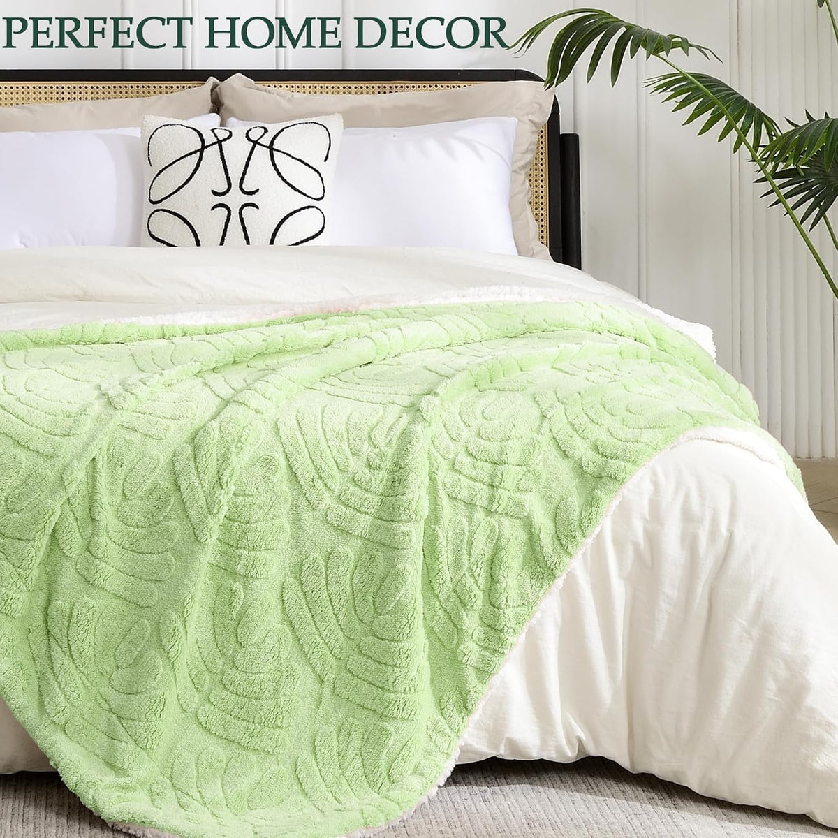 Sherpa Fleece Throw Blanket for Couch